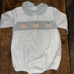 Busy Bee Smocks pumpkin smocked bubble